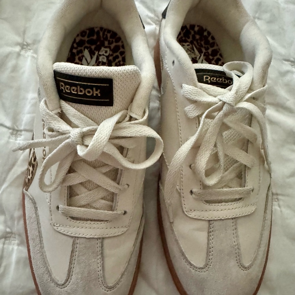 Reebok White and Tan Sneakers with Leopard Print Size 8 - Picture 3 of 8